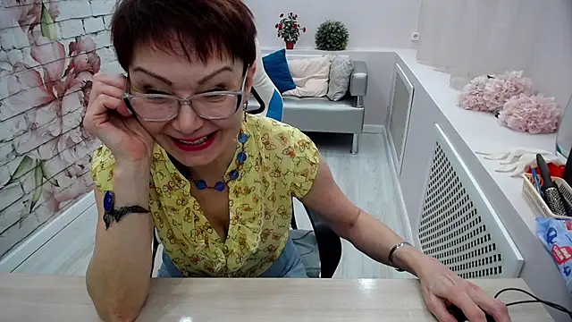 Snapshot of Cutie_Asya chatting on March 10, 10:39 am Cutie Asya online show from March 10, 10:39 am