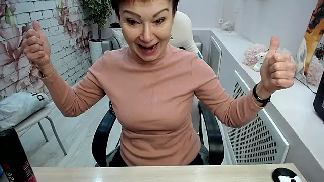 Snapshot of Cutie_Asya chatting on November 20, 4:13 am Cutie Asya online show from November 20, 4:13 am