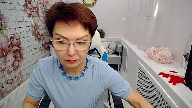 Snapshot of Cutie_Asya chatting on February 10, 5:14 am Cutie Asya online show from February 10, 5:14 am