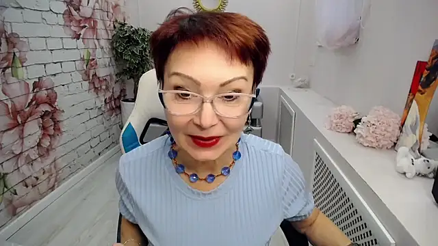 Snapshot of Cutie_Asya chatting on November 17, 5:44 am Cutie Asya online show from November 17, 5:44 am