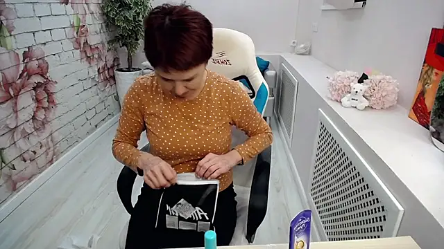 Snapshot of Cutie_Asya chatting on December 15, 4:18 am Cutie Asya online show from December 15, 4:18 am