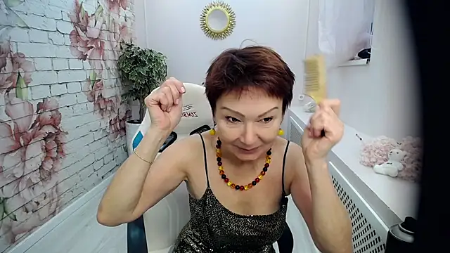 Snapshot of Cutie_Asya chatting on October 13, 4:47 am Cutie Asya online show from October 13, 4:47 am