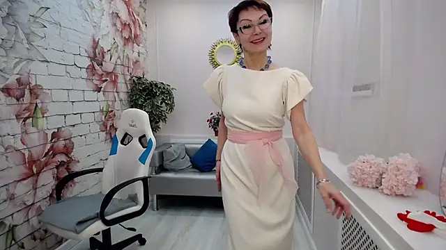 Snapshot of Cutie_Asya chatting on February 18, 5:20 am Cutie Asya online show from February 18, 5:20 am