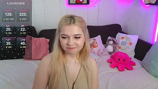 Snapshot of Kate_Legend chatting on February 27, 5:29 am Kate Legend online show from February 27, 5:29 am