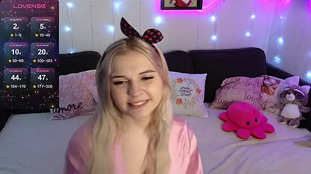 Snapshot of Kate_Legend chatting on January 27, 4:20 am Kate Legend online show from January 27, 4:20 am