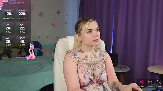 Snapshot of Kate_Legend chatting on November 27, 6:25 am Kate Legend online show from November 27, 6:25 am