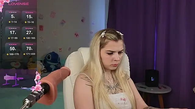 Snapshot of Kate_Legend chatting on November 17, 3:54 am Kate Legend online show from November 17, 3:54 am