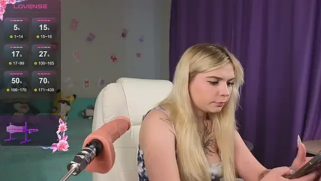 Snapshot of Kate_Legend chatting on November 2, 3:44 am Kate Legend online show from November 2, 3:44 am