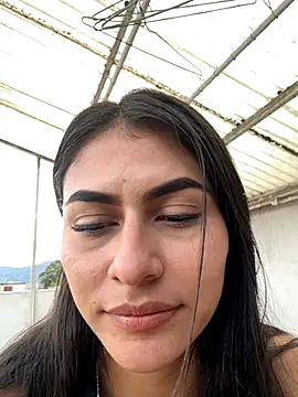 Snapshot of emilie_xx_ chatting on October 10, 10:10 pm emilie xx online show from October 10, 10:10 pm