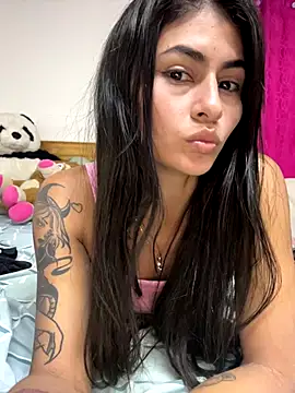 Snapshot of emilie_xx_ chatting on October 1, 8:02 pm emilie xx online show from October 1, 8:02 pm
