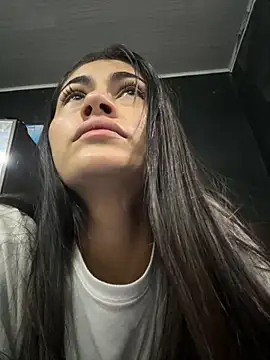 Snapshot of emilie_xx_ chatting on September 20, 1:05 pm emilie xx online show from September 20, 1:05 pm