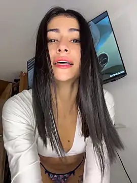 emilie xx  online show from June 3, 2:18 pm
