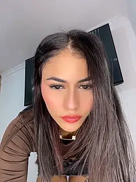 emilie xx  online show from May 10, 6:43 pm