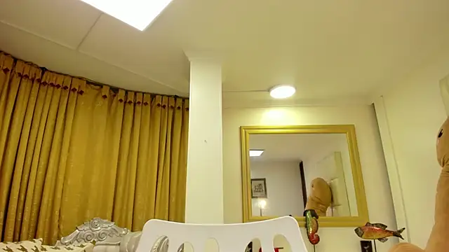 Charlottee Brown2 online show from November 16, 9:25 am