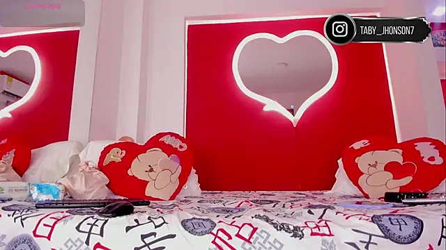 TabyJhonson online show from February 26, 1:44 pm