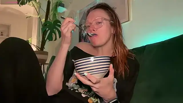 MelodyRoseUk online show from March 28, 9:27 pm