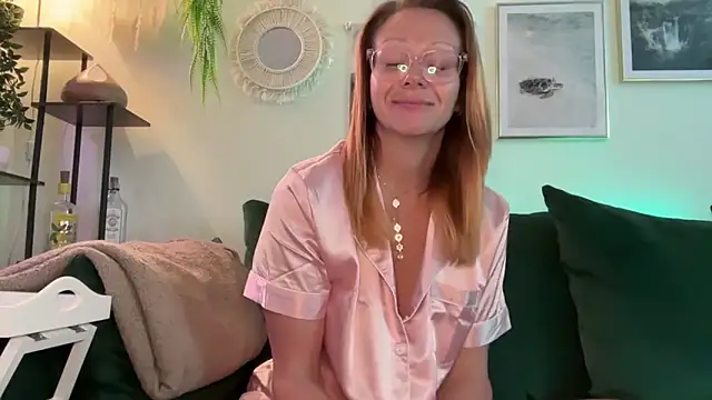 MelodyRoseUk online show from April 30, 8:10 am