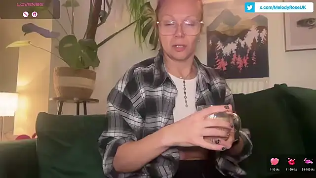 MelodyRoseUk online show from December 21, 10:50 am