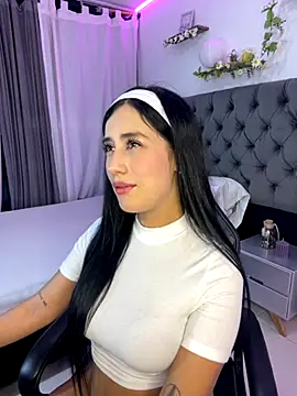 Amiirra  online show from September 14, 1:06 am