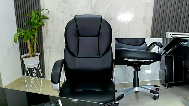 Snapshot of kimberly_ chatting on October 25, 3:23 pm kimberly online show from October 25, 3:23 pm