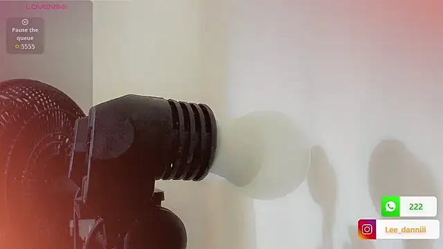 DanniLee  online show from March 15, 7:10 pm