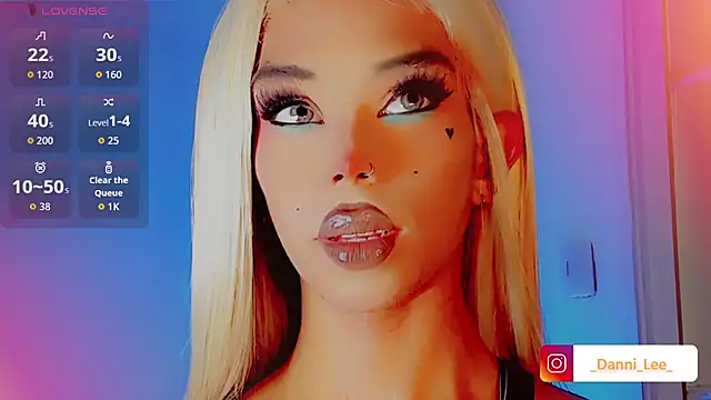 DanniLee  online show from November 1, 10:03 pm