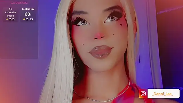 DanniLee  online show from December 2, 11:06 pm