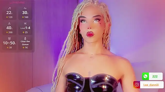 DanniLee  online show from March 19, 7:03 pm