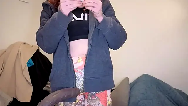 ENGLISHEMILY 69 online show from December 22, 9:48 pm