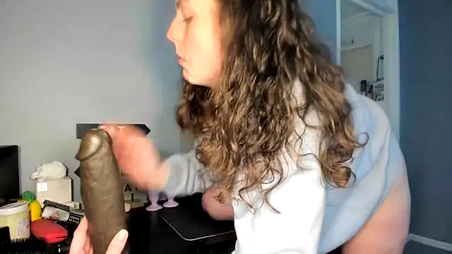 ENGLISHEMILY 69 online show from March 12, 1:19 pm