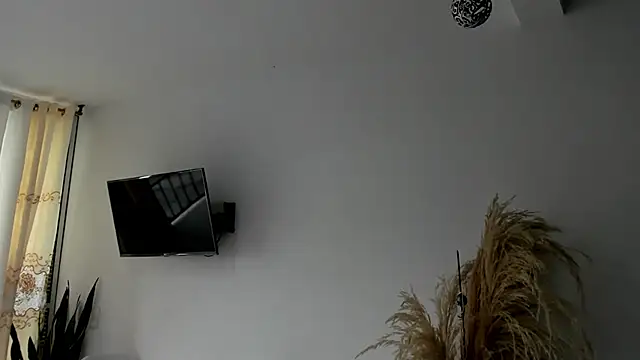 Snapshot of JuanDiegoKing chatting on November 16, 3:39 pm JuanDiegoKing online show from November 16, 3:39 pm