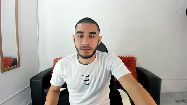 JuanDiegoKing online show from March 12, 7:25 pm