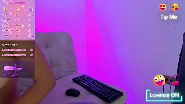 Snapshot of ZoeBruneet chatting on December 27, 12:45 pm ZoeBruneet online show from December 27, 12:45 pm