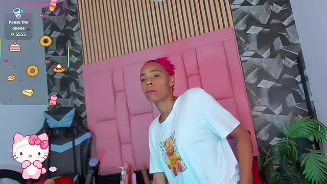 Brithanyslim online show from December 4, 3:55 pm