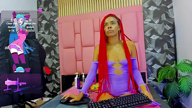 Brithanyslim online show from April 28, 7:07 pm