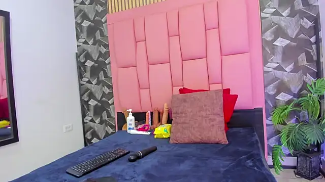 Brithanyslim online show from January 16, 7:29 pm