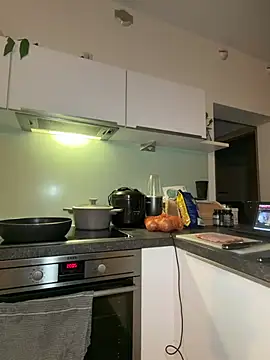 Snapshot of mrs_skinny_goddess chatting on February 20, 7:05 pm mrs skinny goddess online show from February 20, 7:05 pm