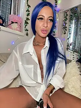 Snapshot of mrs_skinny_goddess chatting on July 4, 5:06 pm mrs skinny goddess online show from July 4, 5:06 pm
