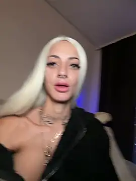 Snapshot of mrs_skinny_goddess chatting on February 2, 5:56 pm mrs skinny goddess online show from February 2, 5:56 pm