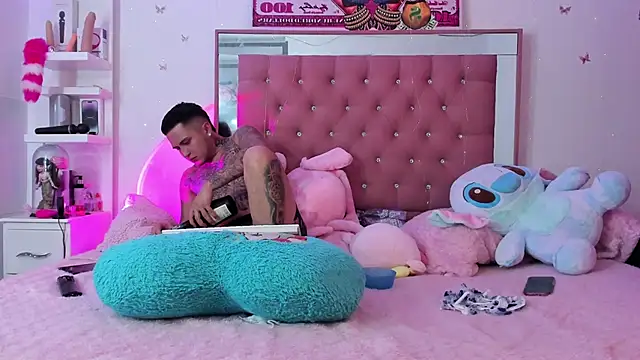 Snapshot of tamy_ian chatting on January 21, 1:50 am tamy ian online show from January 21, 1:50 am