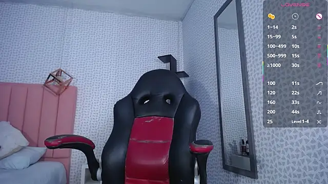 Snapshot of DENISERICHARD2 chatting on November 12, 12:42 pm DENISERICHARD2 online show from November 12, 12:42 pm