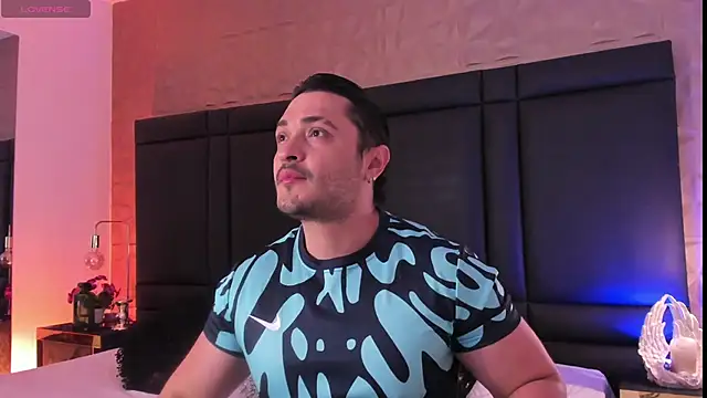 JossAckland online show from October 8, 7:36 pm