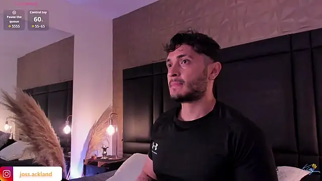 JossAckland online show from December 13, 8:04 pm