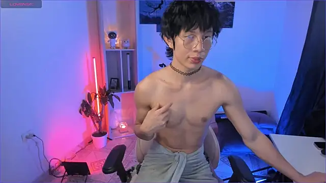 Snapshot of odelei chatting on November 8, 10:35 pm odelei online show from November 8, 10:35 pm