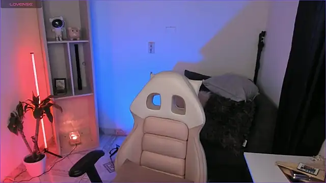 Snapshot of odelei chatting on November 12, 8:51 am odelei online show from November 12, 8:51 am