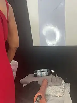 chiquimaturesexy online show from March 25, 9:35 pm