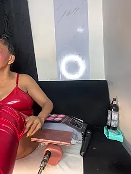 chiquimaturesexy online show from March 28, 9:38 pm