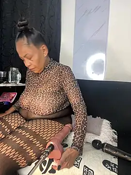 chiquimaturesexy online show from March 2, 9:44 pm