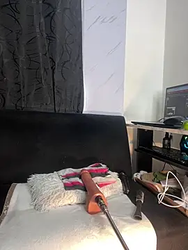 chiquimaturesexy online show from March 10, 9:30 pm