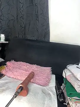 chiquimaturesexy online show from December 3, 9:25 pm